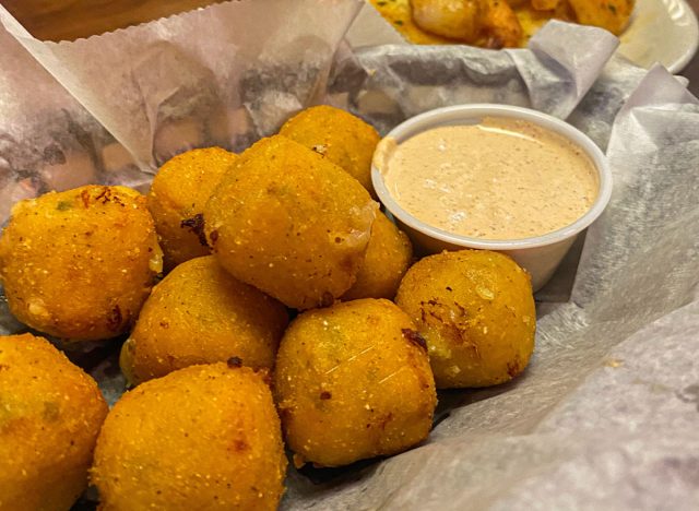 texas roadhouse rattlesnake bites