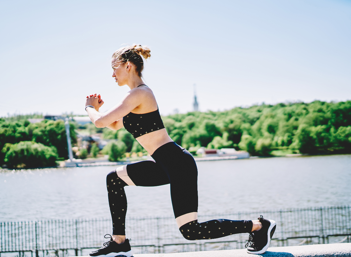 woman doing walking lunges, concept of workouts to slim down