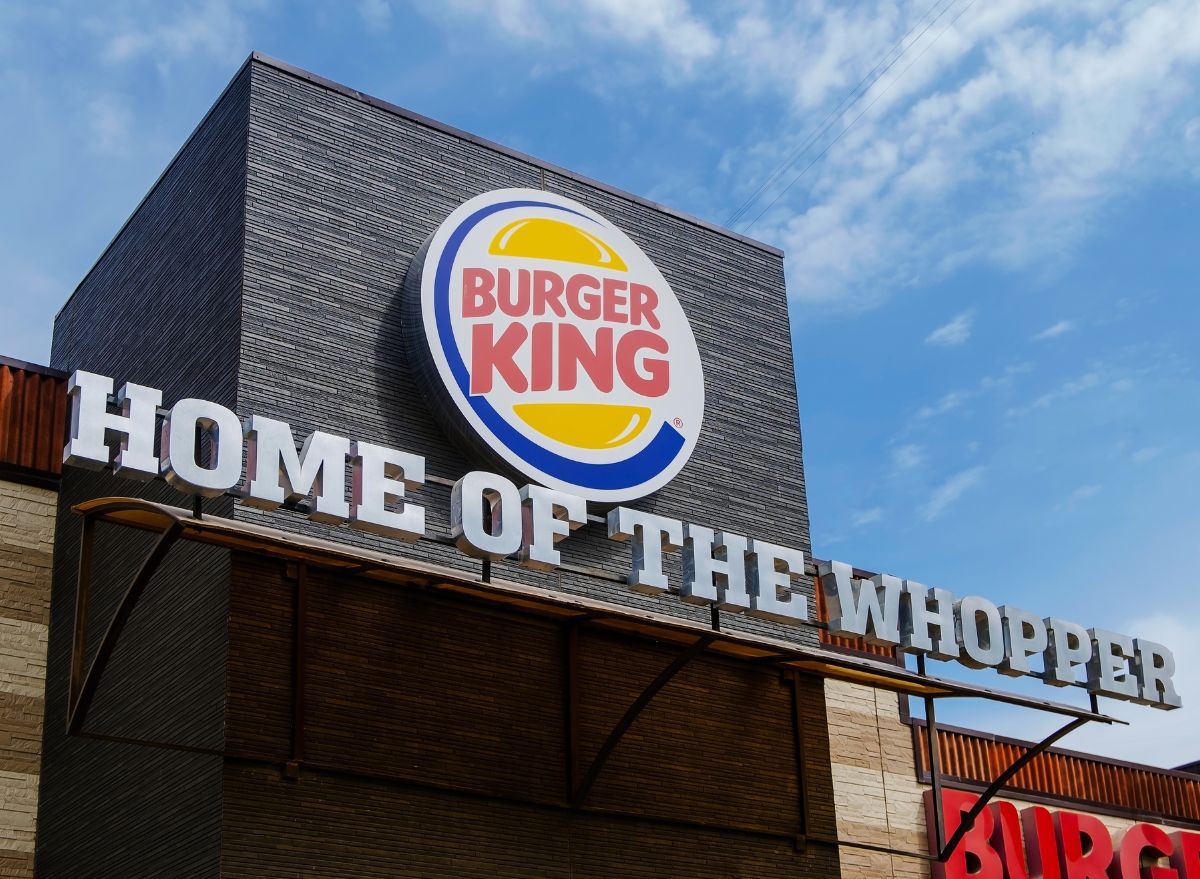 burger-king-s-new-super-cheeseburger-comes-sans-meat