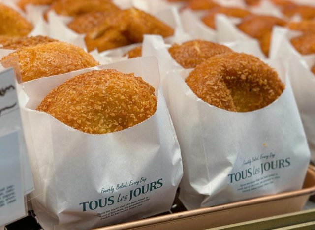 Tous les Jours baked goods