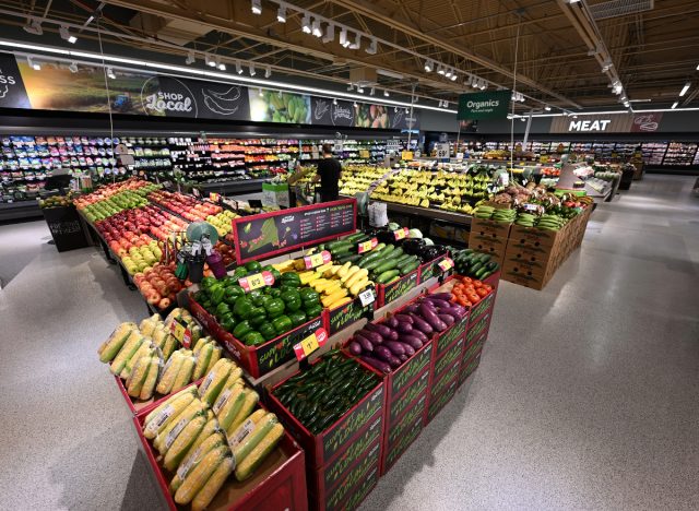 bayside, new york stop & shop interior