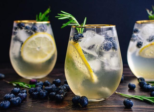 blueberry lemon water