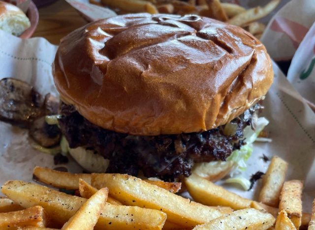 chilis mushroom swiss burger