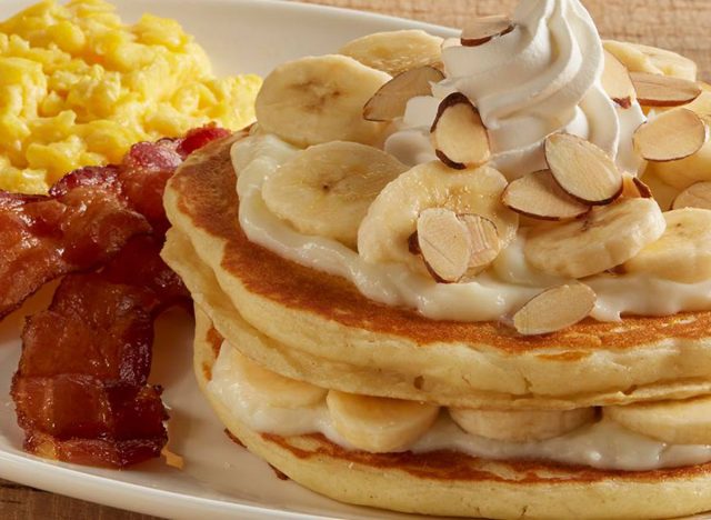 Marie Callender's Banana Cream Pie Pancake Platter