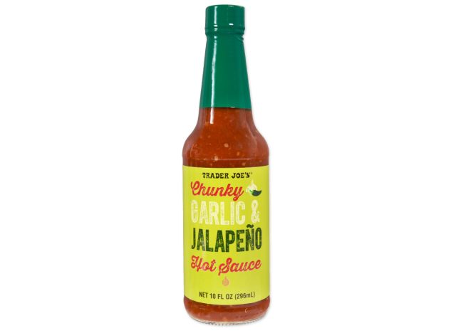 trader joe's chunky garlic jalapeño hot sauce