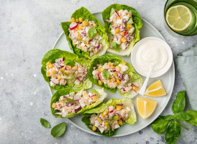 tuna lettuce cups, concept of protein-packed 100-calorie snacks for weight loss