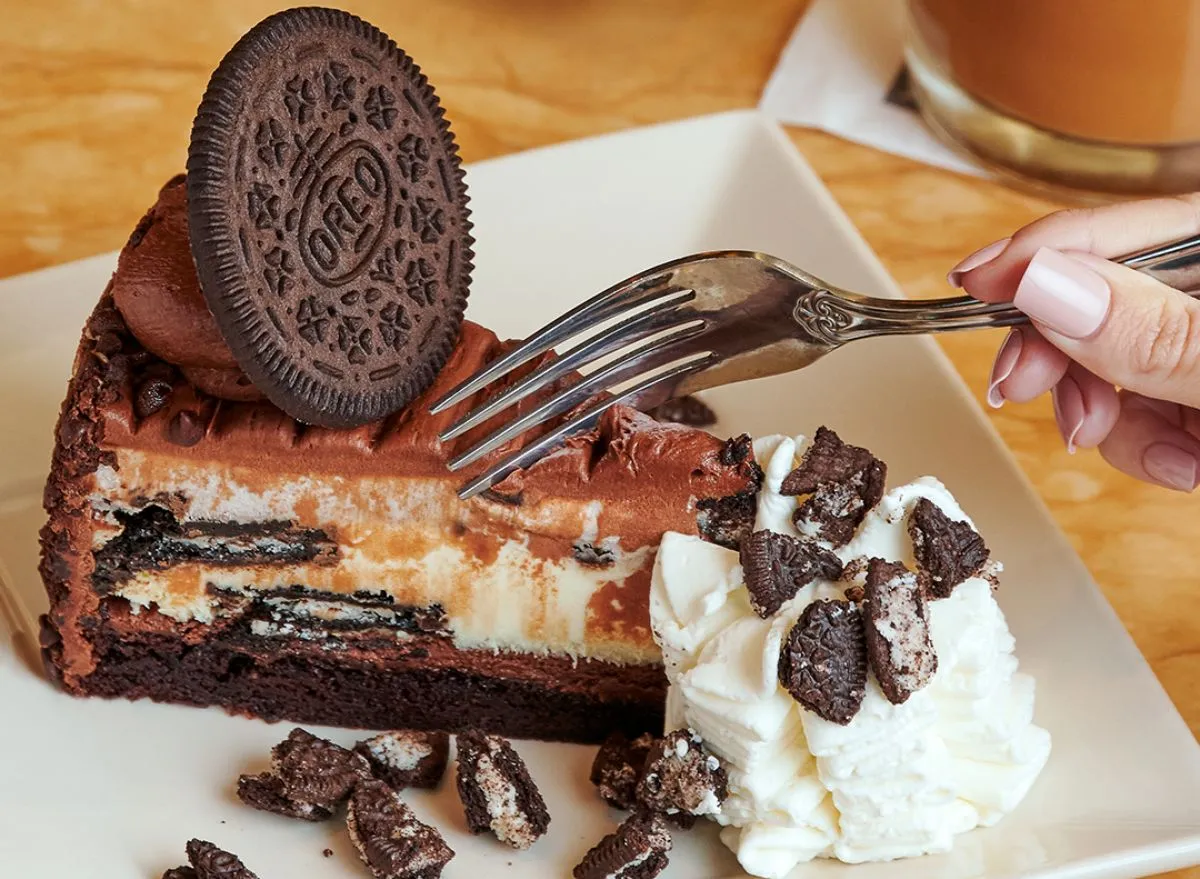 10 Restaurant Chains With the Most OvertheTop Desserts