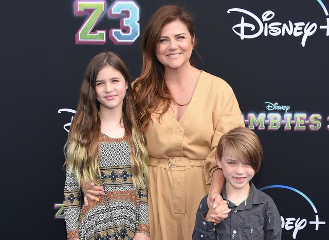 tiffani thiessen with children