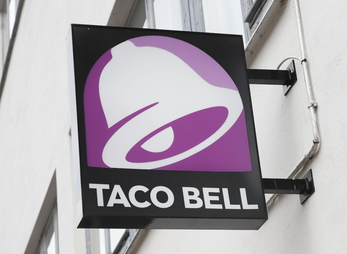 Taco Bell sign