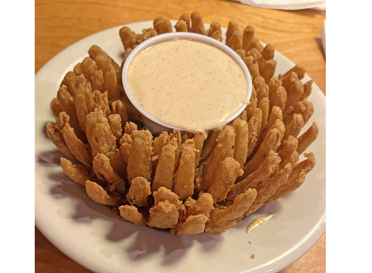 Texas Roadhouse vs Outback Steakhouse Fried Onion Taste Test