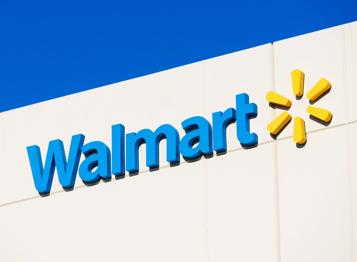 Walmart keeps grocery prices steady amid inflation, antitrust