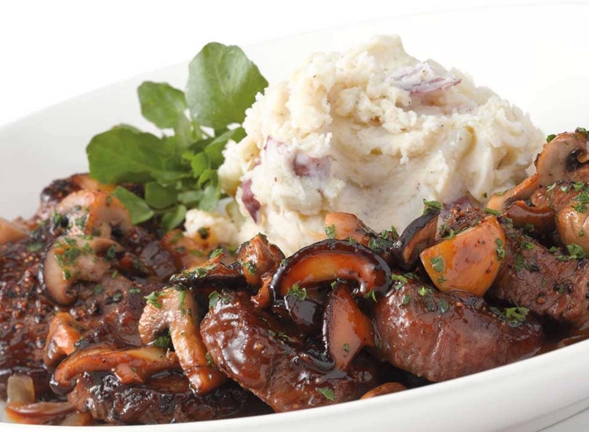 7 Restaurant Chains That Serve the Best Steaks