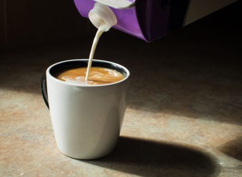 9 Healthiest Non-Dairy Coffee Creamers