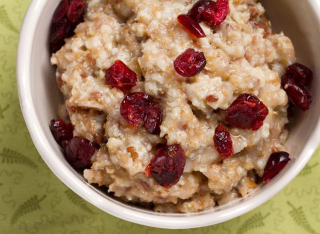 oatmeal with cranberries