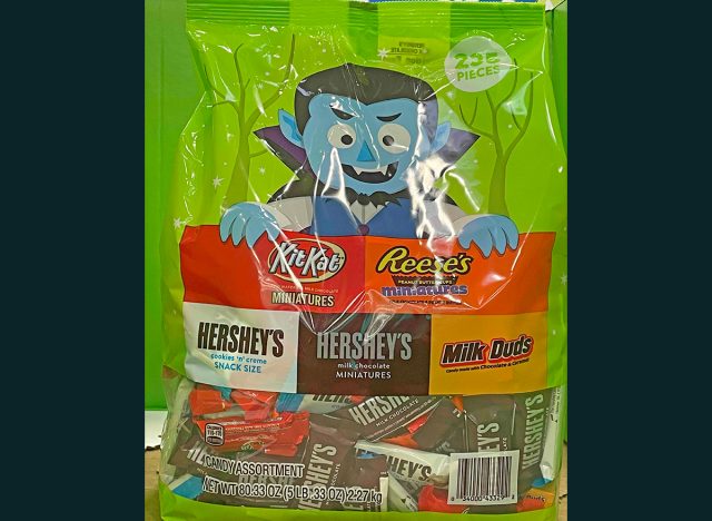 Hershey Assorted Chocolate Miniatures, Halloween Candy Bulk Variety Bag at Sam's Club