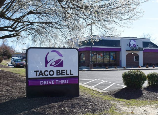Taco Bell drive-thru