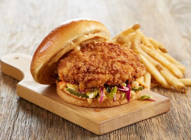 bj's brewhouse kickin chicken sandwich