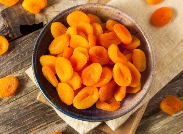 dried apricots