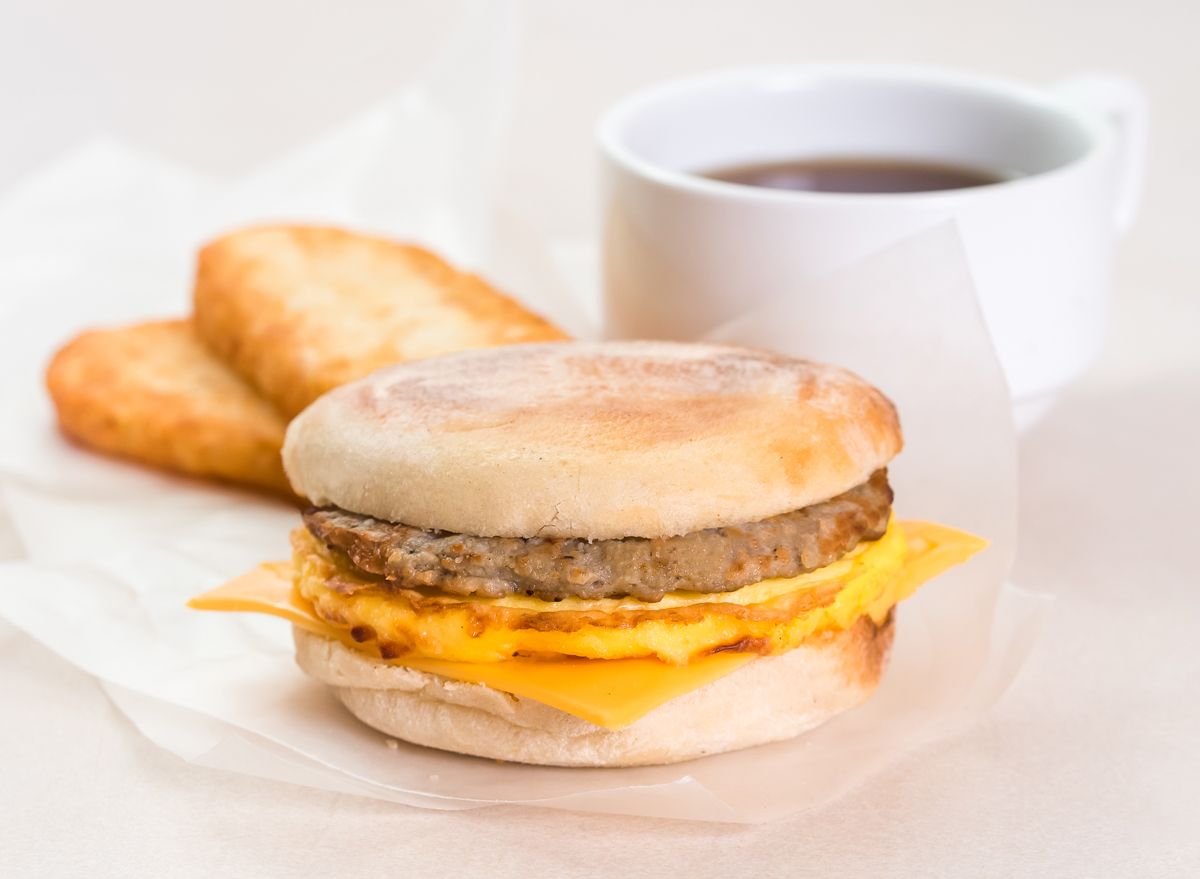 fast food breakfast egg sandwich coffee