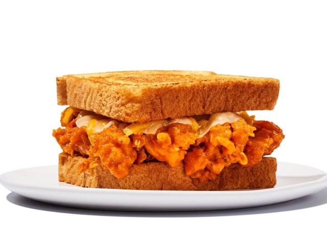 hooters chicken tender melt