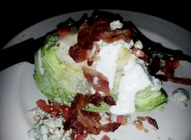 lucille's smokehouse wedge salad