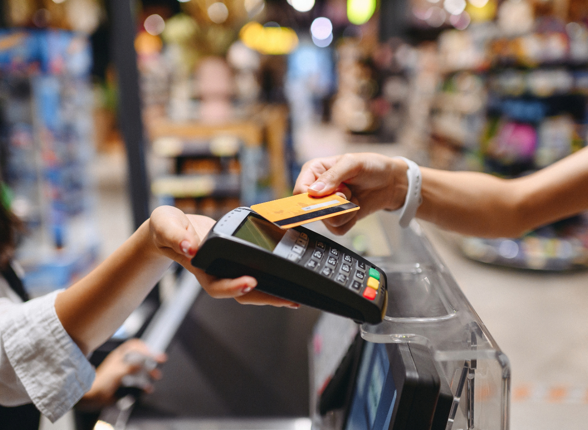 paying for groceries with credit card