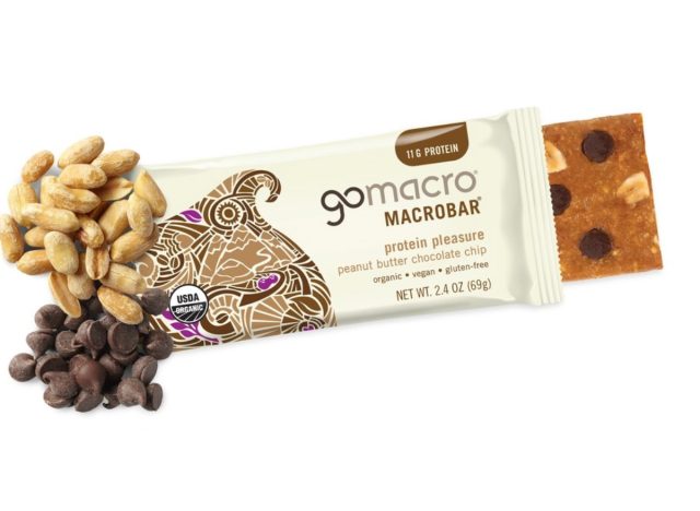 peanut butter chocolate chip gomacro bar