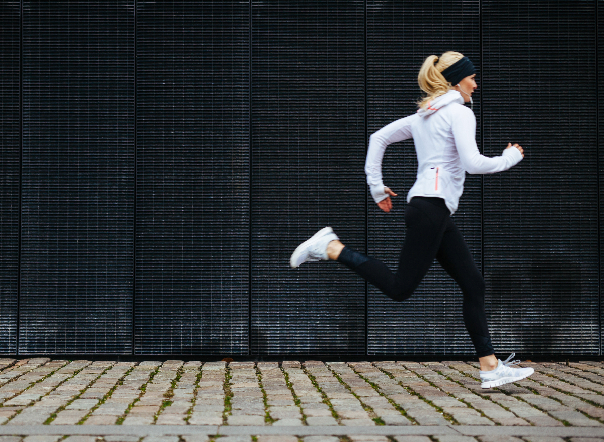 woman sprinting, concept of morning exercises for all-day fat burning
