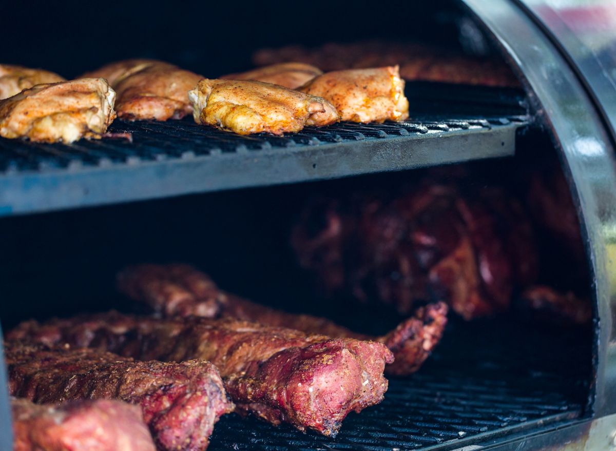 7 types of wood for smoking meat - Brothers BBQ