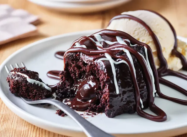 applebee's triple chocolate meltdown