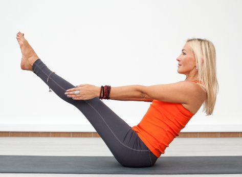 The 5-Minute Yoga Workout To Target ‘Belly Bounce’ Fat