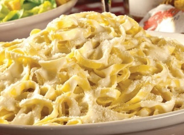 buca di beppo fettucine alfredo