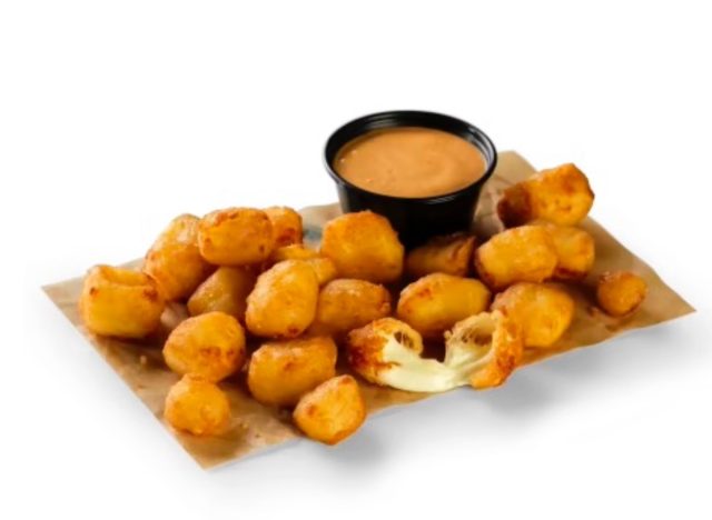 buffalo wild wings cheese curds