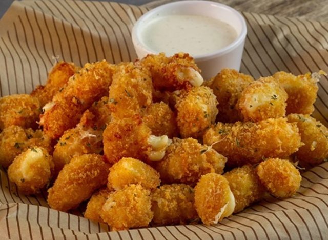 cheddars cheese curds