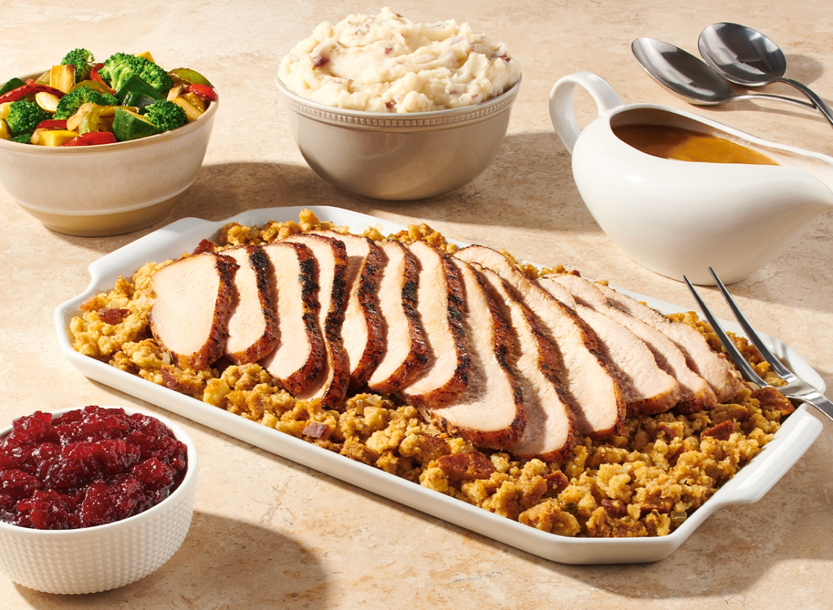 Denny's Popular Thanksgiving Dinner Bundle Is Back