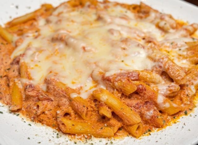 mama romanos baked ziti