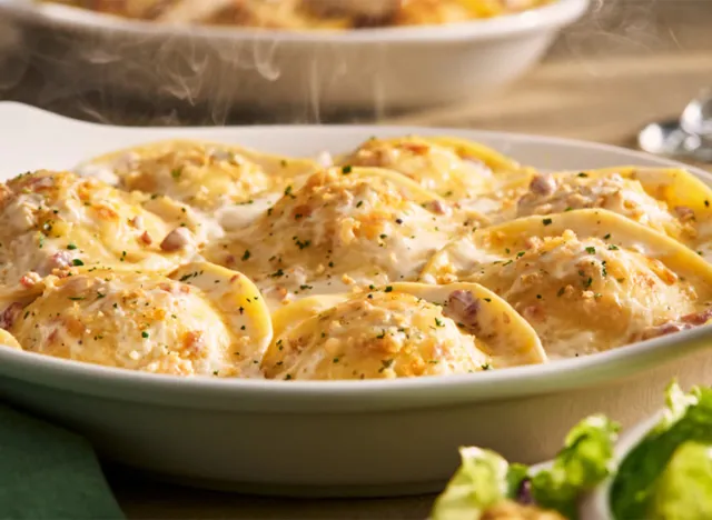 8 Secrets You Should Know About Olive Garden — Eat This Not That