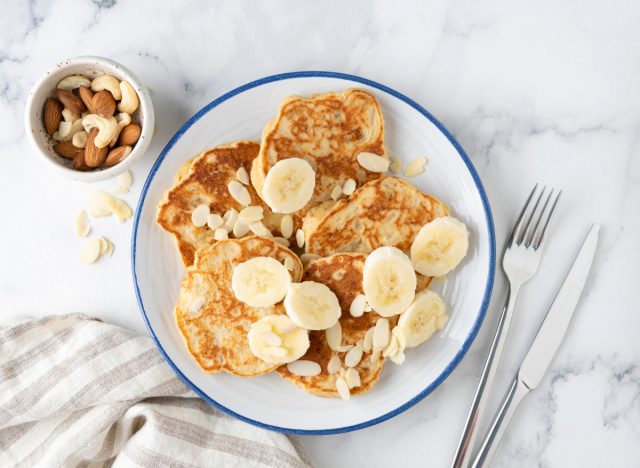 protein banana pancakes, concept of low-calorie breakfasts for weight loss