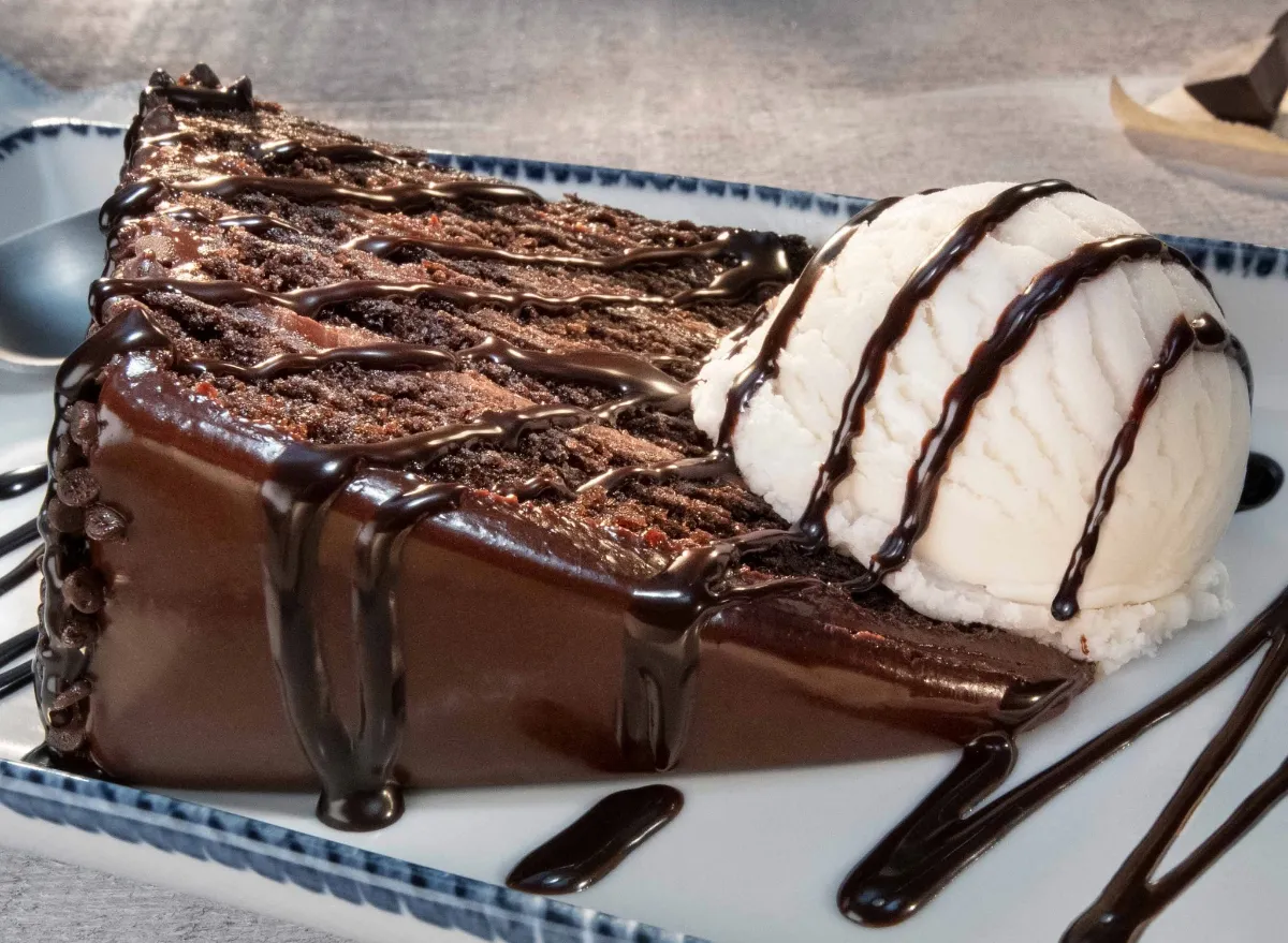 10 restaurant chains that make the best chocolate cake