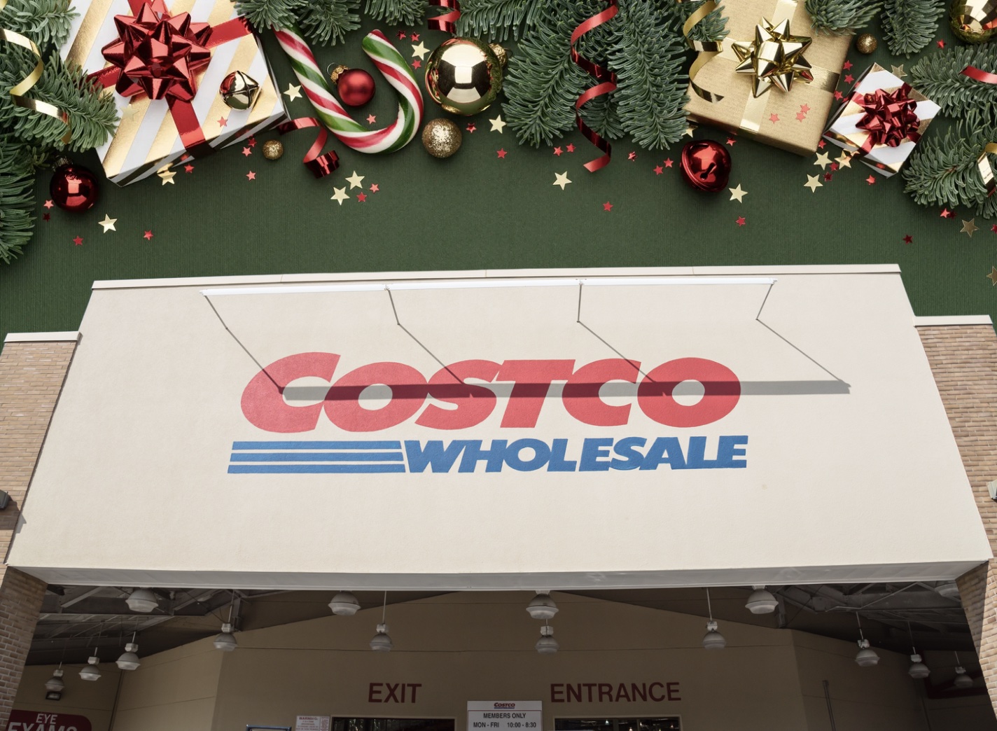 Costco Brings Back 'Phenomenal' Cinnamon Rolls For the Holidays
