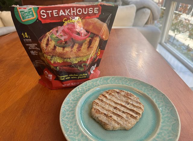 Don Lee Farms Steakhouse Selects Flame Grilled Chicken Patties