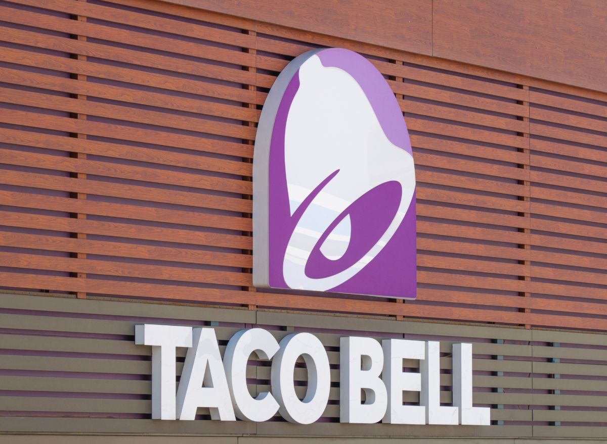 Taco Bell sign