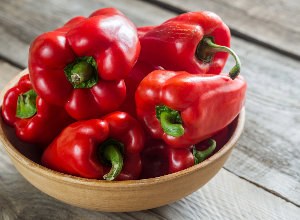 red bell peppers, concept of low-carb vegetables for weight loss