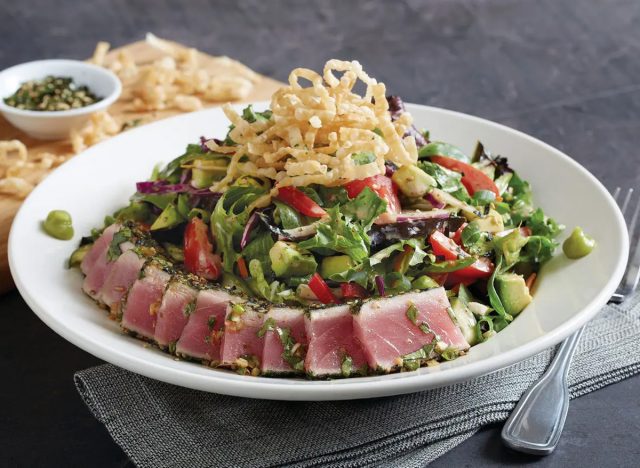 BJ's Brewhouse's Enlightened Seared Ahi Salad