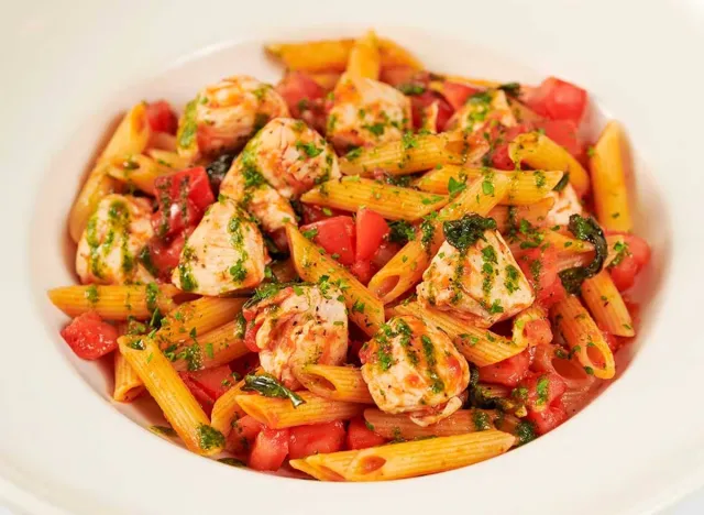 The Cheesecake Factory Skinnylicious Chicken Pasta 