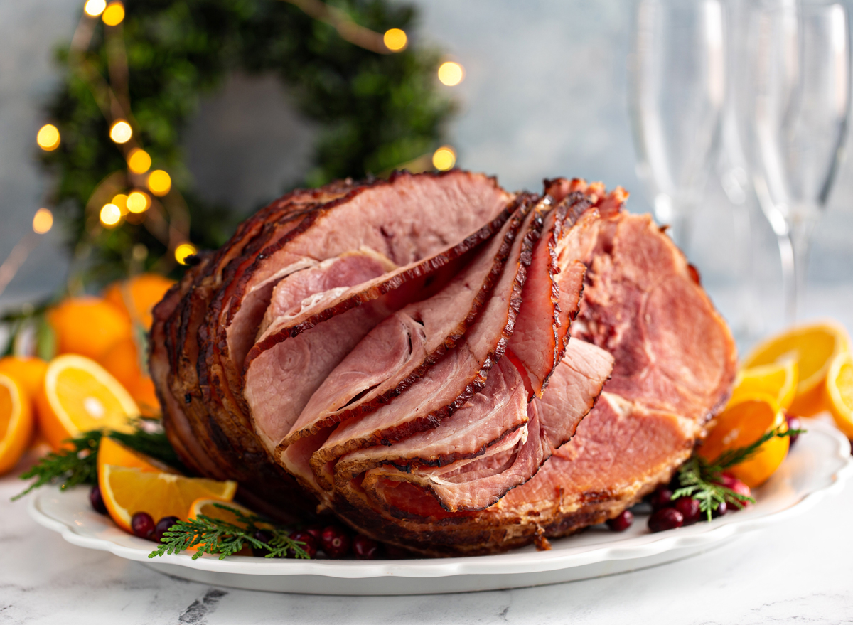 holiday christmas slice spiraled ham