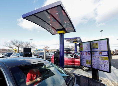 7 Fast-Food Chains With the Best Drive-Thrus