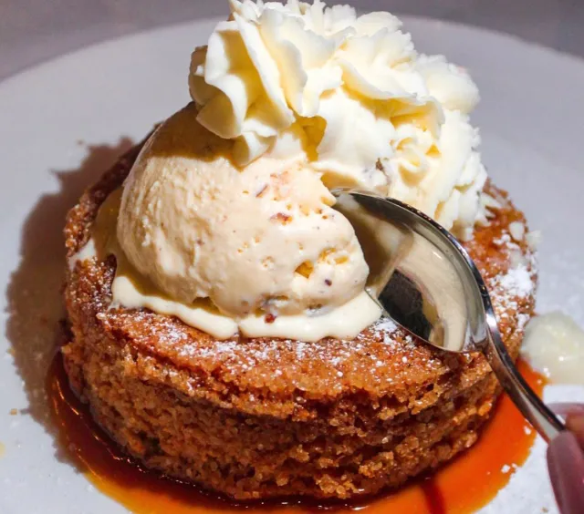 Del Frisco's butter cake