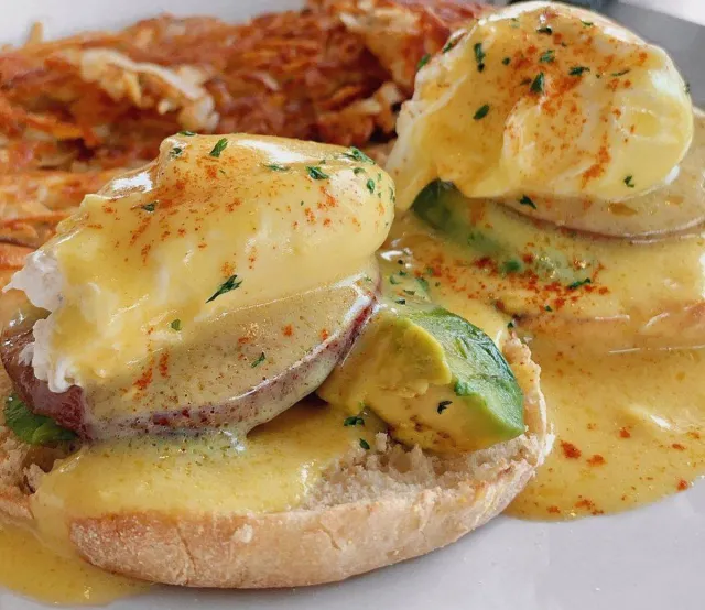 Eggs Benedict at Broken Yolk Cafe