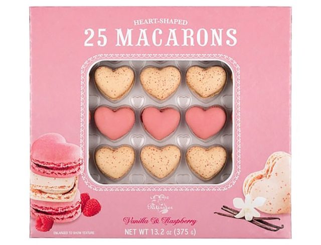 Le Chic Pastisser heart-shaped macrons
